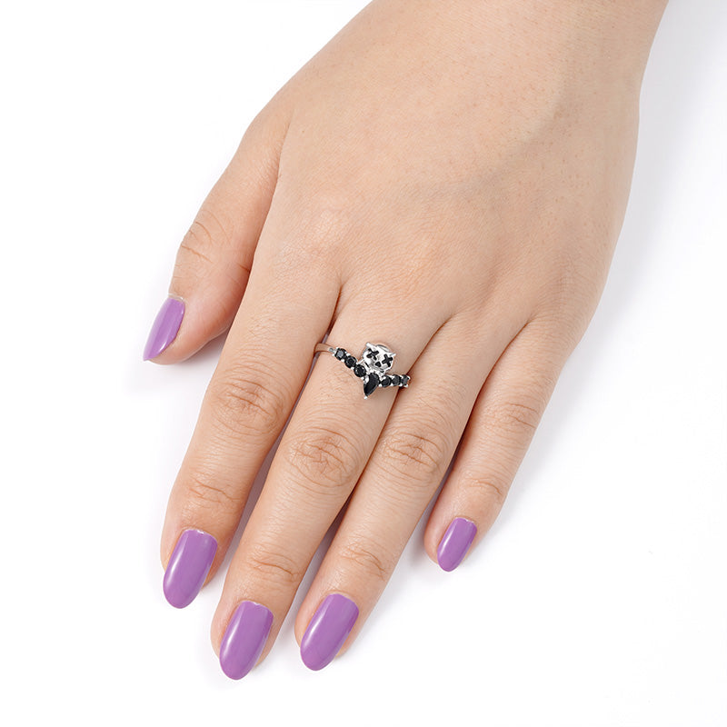 Little Devil V Ring Sterling Silver Inlaid with Black Gemstones_3