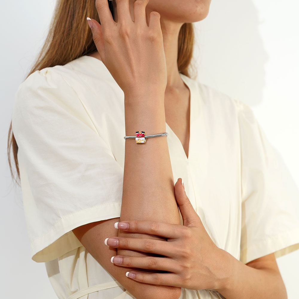 Gnoce Santa Claus Climbing the Chimney Charm_2