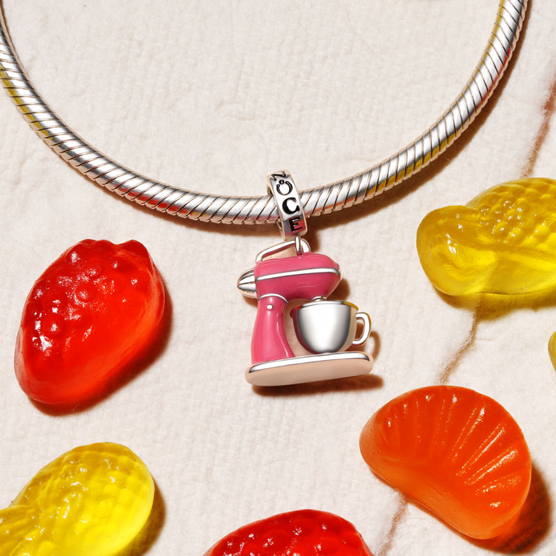 Gnoce Baker's Mixer Charm_3