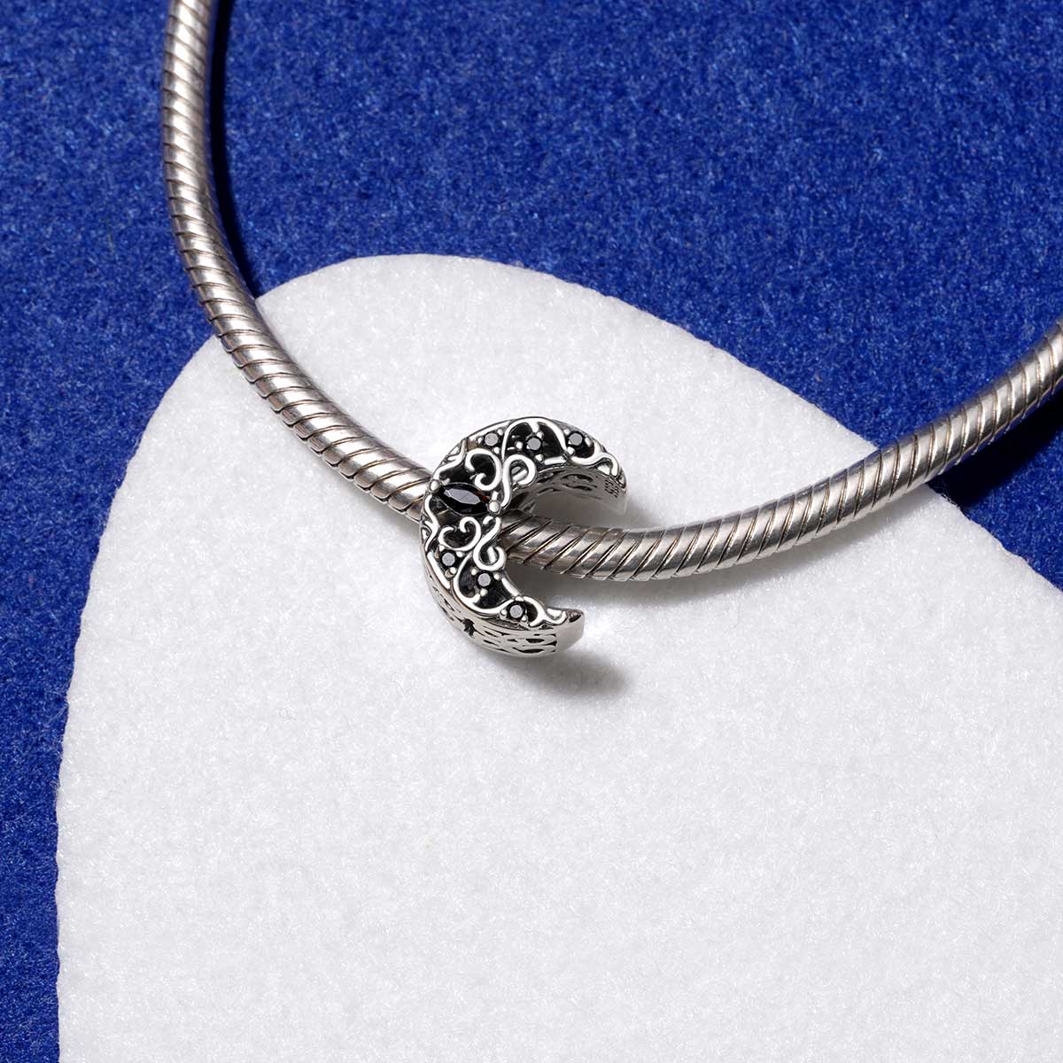 Gnoce Dark Moon Charm_3