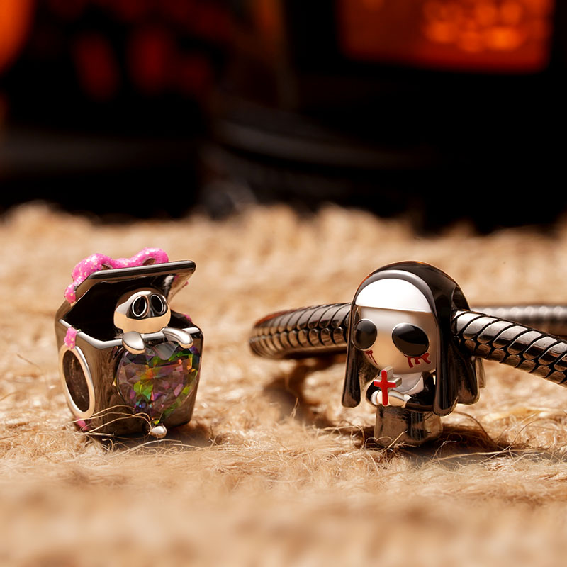 Gnoce Halloween Ghost Nun Charm_3