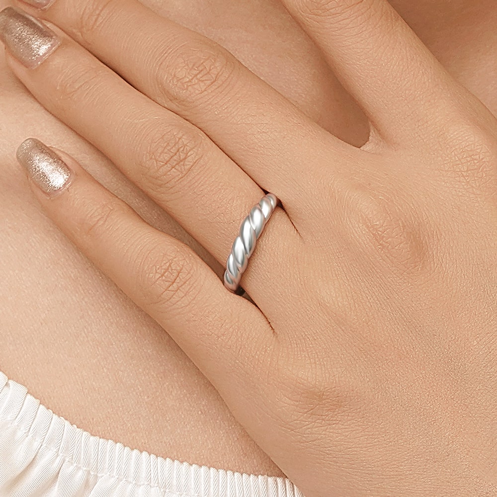 Gnoce Classic Croissant Dome Ring_5