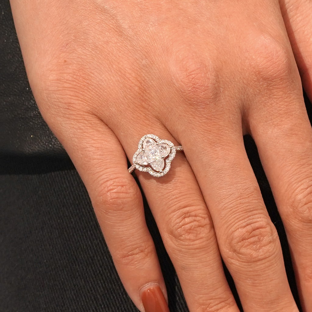 Gnoce Flower Shaped Diamond Cluster Ring_6