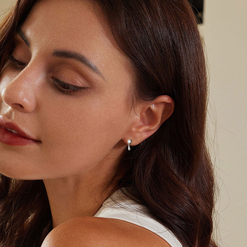 Gnoce Simple Small Tassel Stud Earrings_4