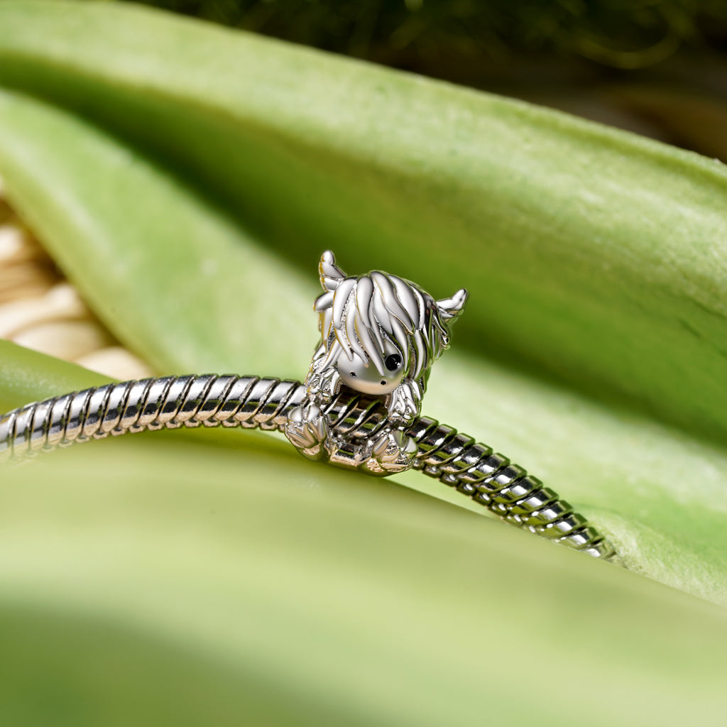 Gnoce Cute Scottish Highland Cow Charm_3