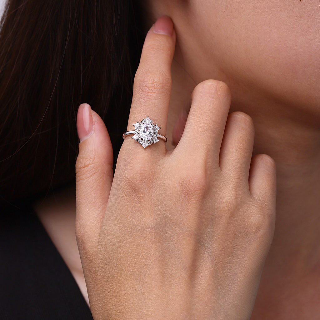 Gnoce Classic Leaf-Cut White Zirconia Ring_4