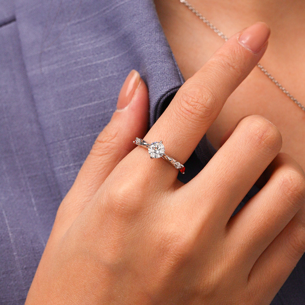 Gnoce Snake Hug White Diamond Ring_4