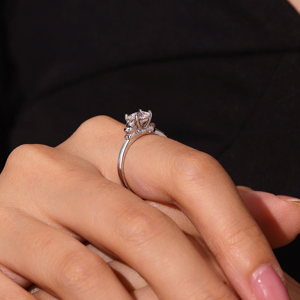 Gnoce West Highland White Terrier Embraces Moissanite Round Cut Ring_9