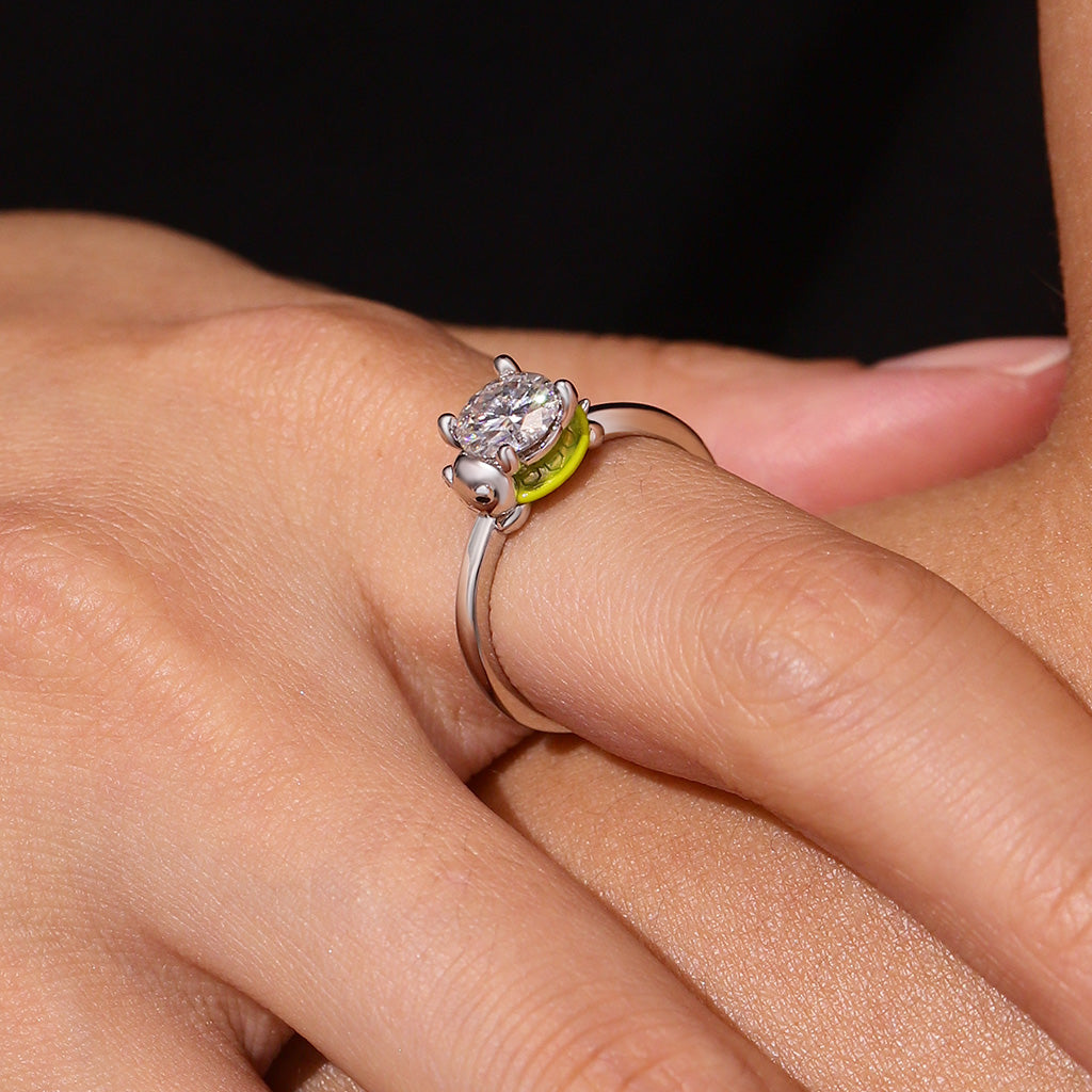 Gnoce Turtle Embraces Moissanite Round Cut Ring_9