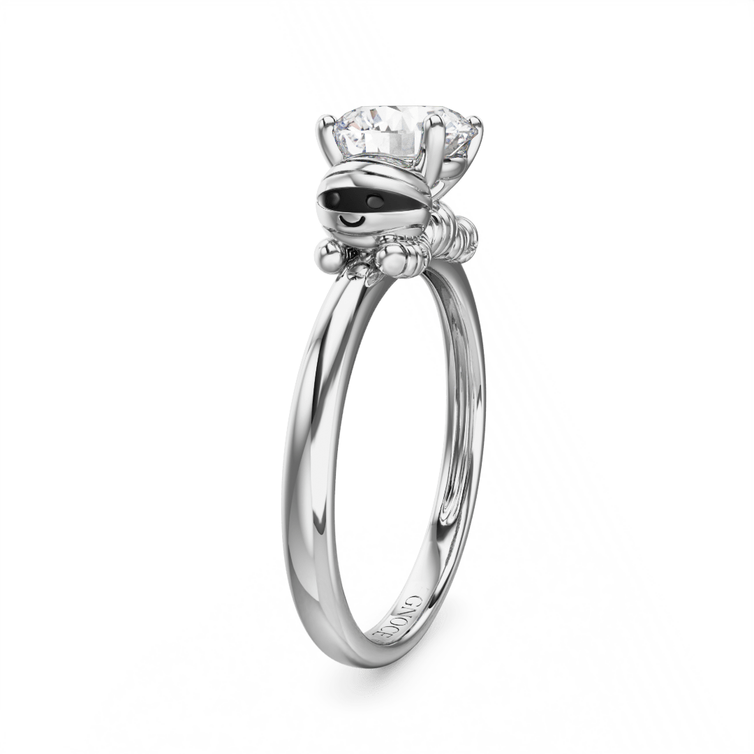 Gnoce Mummy Embraces Moissanite Round Cut Ring_5