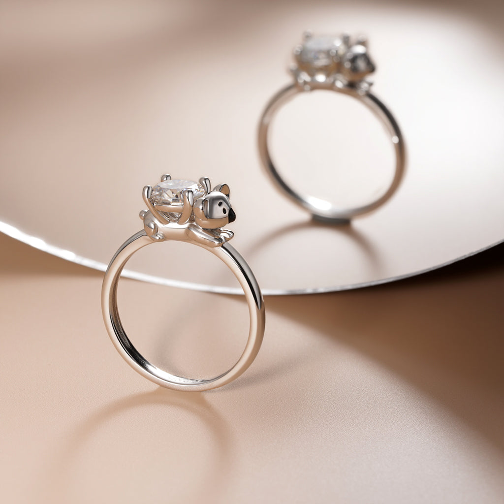 Gnoce Koala Embraces Moissanite Round Cut Ring_7