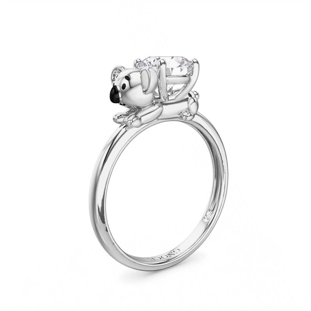 Gnoce Koala Embraces Moissanite Round Cut Ring_1