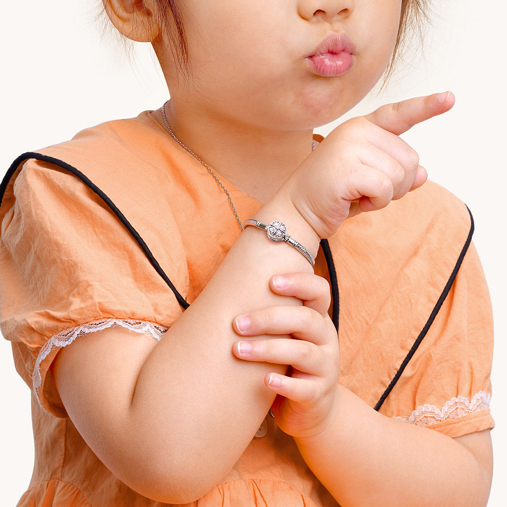 Gnoce Four-leaf Clover Bracelet with Cubic Zirconia Charm_3