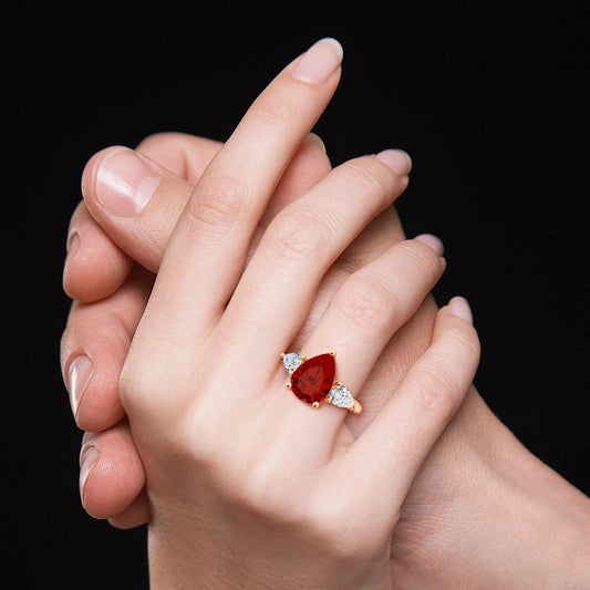 Gnoce Garnet Pear-cut Three Stone Statement Engagement Birthstone Ring_7