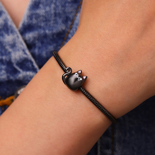 Judgy Cat Charm_5
