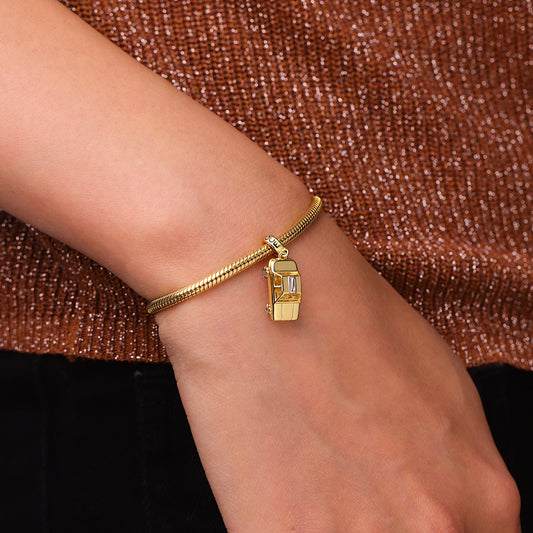 Gnoce Engravable Taxis of New York City Pendant Dangle Charm_7