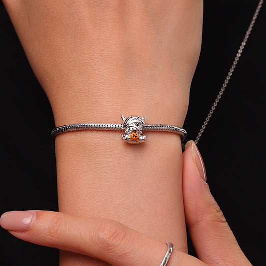 Gnoce Halloween Mummy Highland Cow Embrace Pumpkin Charm_5