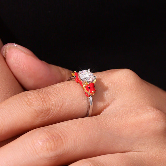 Gnoce Dragon Embraces Moissanite Round Cut Ring_9