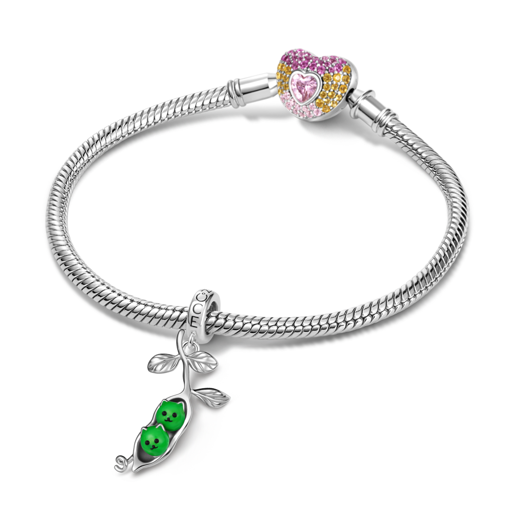 Gnoce Glow-in-the-Dark Pea Twin Cat Charm_3