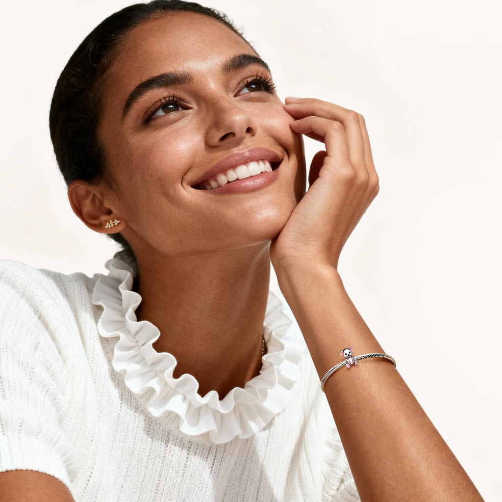 Gnoce Dog Holding Ball Charm_4