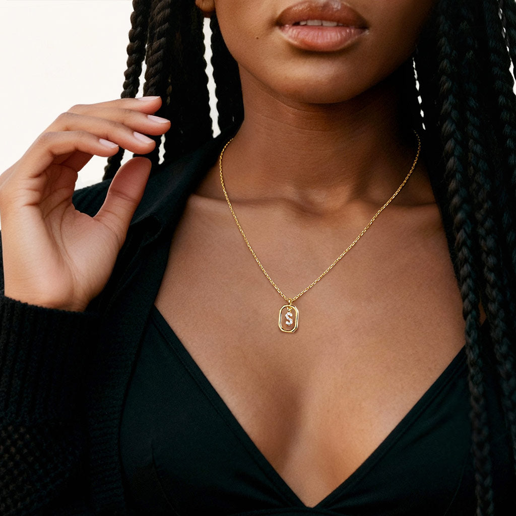 Gnoce Floating Initial Frame Pendant Necklace_5