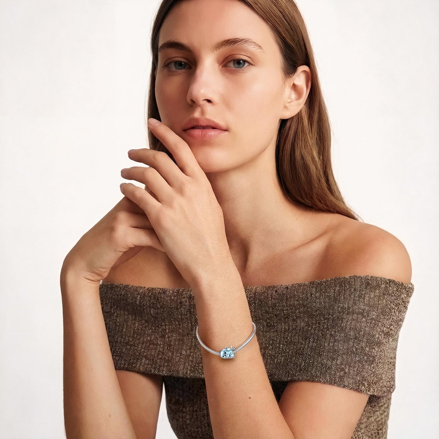 Gnoce Mother's Day Seal Embraces Baby Stopper Charm_4