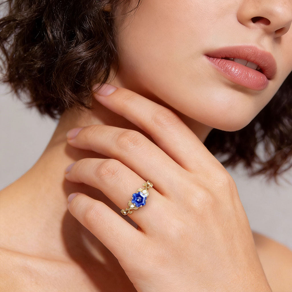 Gnoce Nature-Inspired Vine Hexagon-Cut Engagement Ring_2