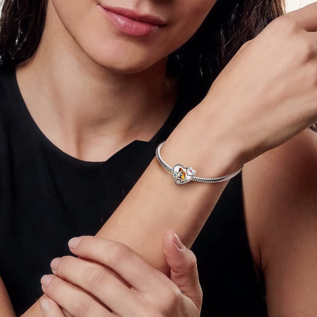 Gnoce Mother's Day Mom Hugging Personalized Photo Charm_4